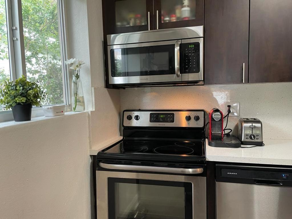 Brazilian Home Coral Gables Bagian luar foto